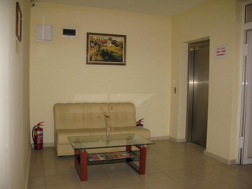 Hotel Tarnovo Veliko Tarnovo Quarto foto